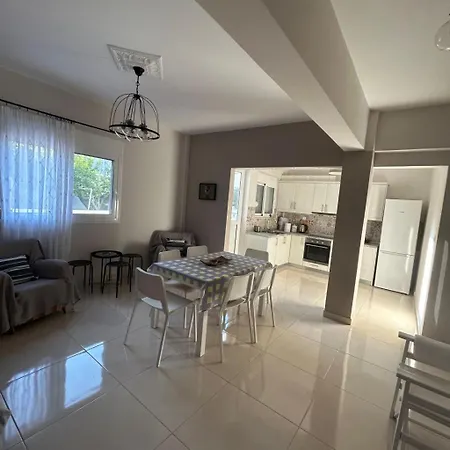 Rita's And Apartment